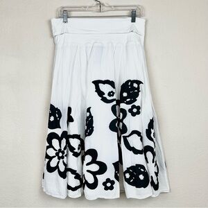 Lithe White and Black Floral Skirt